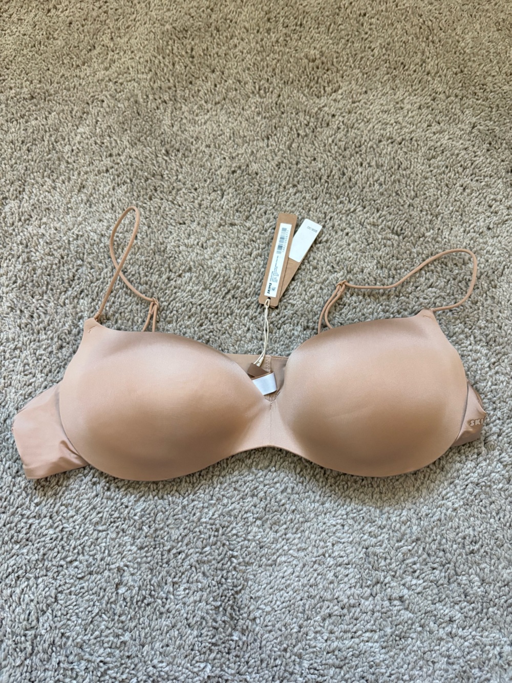 SKIMS Light Tan Smooth Strapless Bra